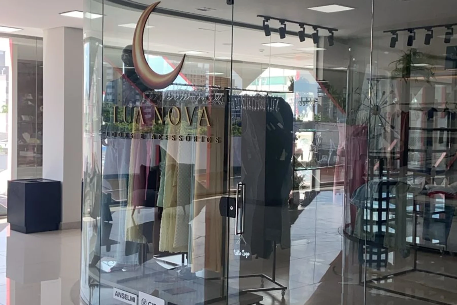 SALA COMERCIAL CENTRO EXECUTIVO INFINIT ARARANGUA SC — foto 1