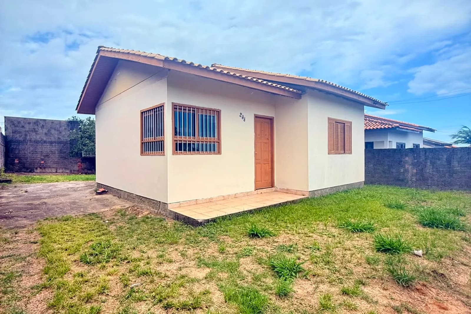 CASA AVERBADA ARAPONGAS ARARANGUA SC — foto 1