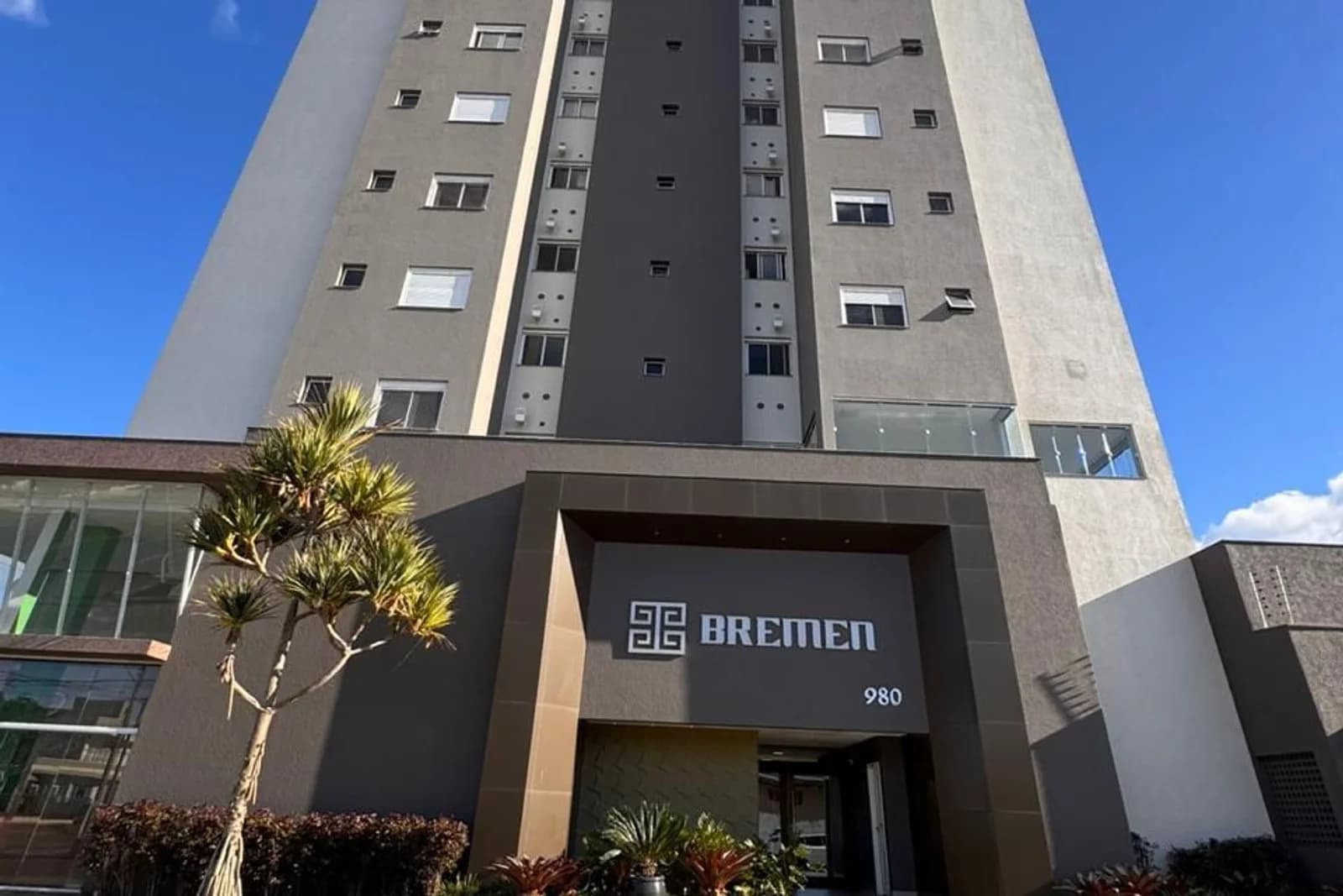 APARTAMENTO PROXIMO DO CENTRO DE ARARANGUA SC — foto 1